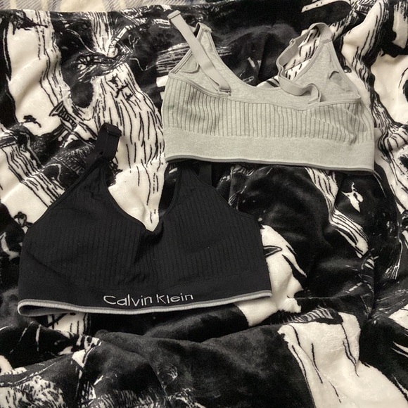 Calvin Klein Sports bras size small - Picture 2 of 2
